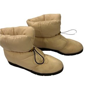 J.Crew Women's Elsa Puffer Boot With Primaloft Dusty Ivory Size 9 Style BD325